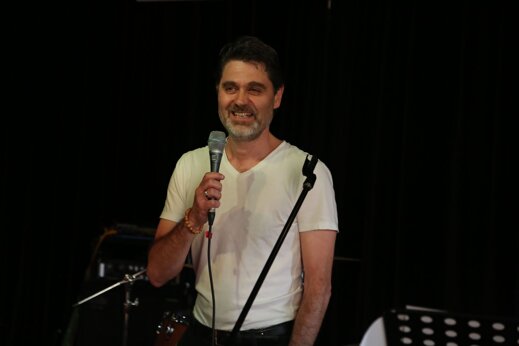 e7e1162e-1d7b-44a3-b71b-cd15855b835a e7e1162e-1d7b-44a3-b71b-cd15855b835a