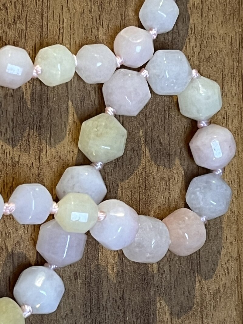 collana-con-pietre-dure-di-morganite