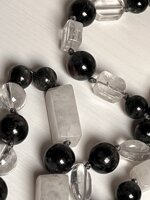 collana-con-pietre-dure-di-astrofillite-e-quarzo