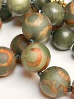 collana-con-pietre-dure-di-agata-tibetana-e-giada