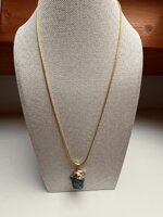catenella-in-acciaio-placcato-oro-con-pendente
