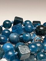 collana-con-pietre-dure-di-apatite