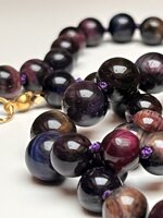 collana-con-pietre-dure-di-occhio-di-tigre-con-varie-sfumature