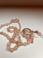 collana-con-pietre-dure-di-agata-cherry-e-pendente