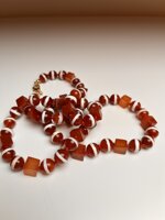 collana-con-pietre-dure-tibetane-e-agata-rossa