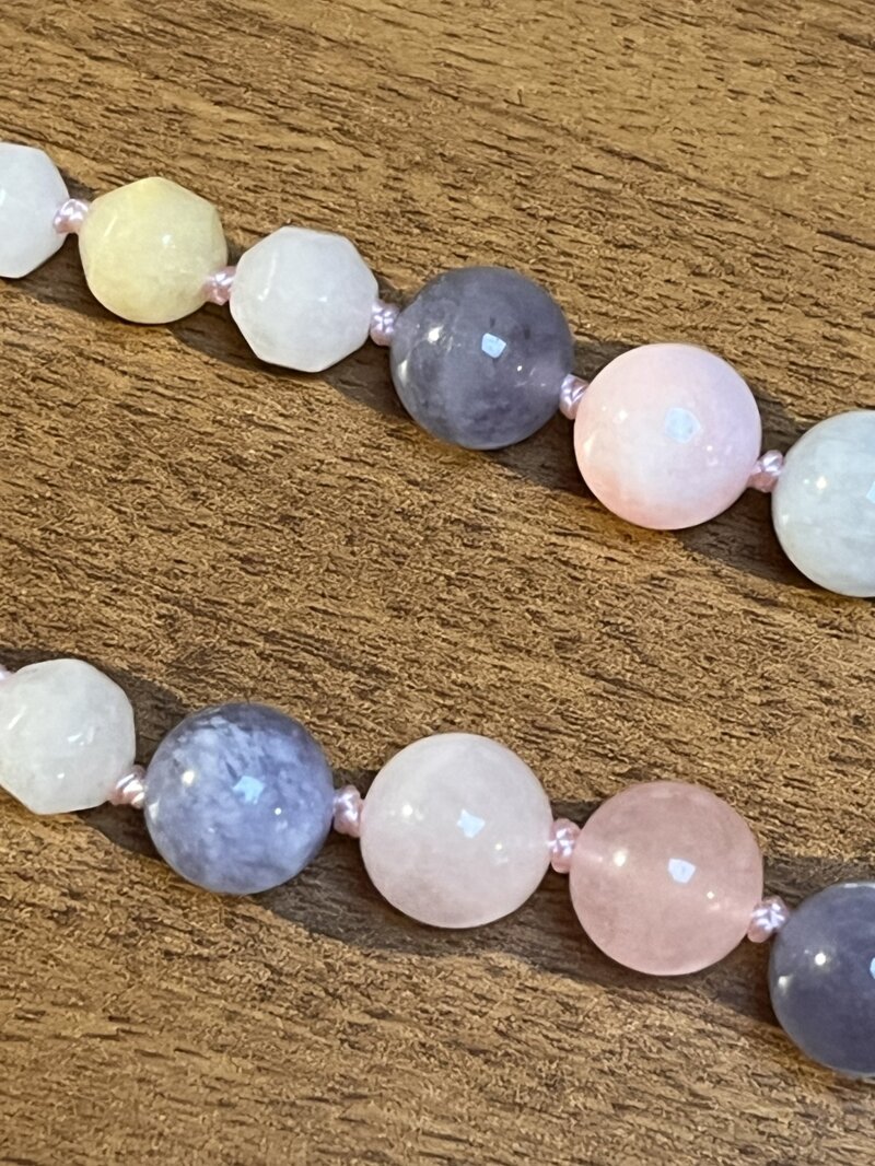 collana-girocollo-con-pietre-dure-di-morganite