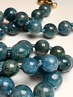 collana-con-pietre-dure-di-apatite-lunga-58-cm