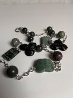 collana-realizzata-a-mano-con-pietre-di-diaspro-e-catenella-in-acciaio-inossidabile-placcata-oro-18k