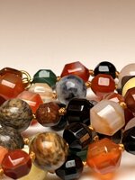 collana-con-pietre-dure-di-agata-82cm