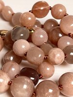 collana-con-pietre-dure-di-pietra-di-luna