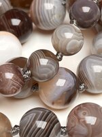 collana-con-pietre-dure-di-alta-qualita-di-agata-botswana