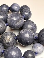 collana-con-pietre-blue-coral-naturali