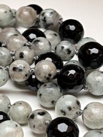 collana-con-pietre-dure-di-diaspro-kiwi-e-onice