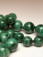 collana-con-pietre-dure-di-malachite