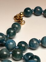 collana-con-pietre-dure-di-apatite-lunga-58-cm