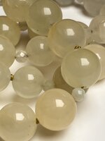 collana-con-pietre-dure-di-new-jade