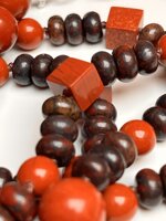 collana-con-pietre-dure-di-diaspro-rosso-e-diaspro-brecciato