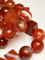 collana-con-pietre-dure-di-agata-rossa