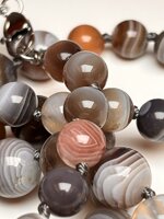 collana-con-pietre-dure-di-alta-qualita-di-agata-botswana
