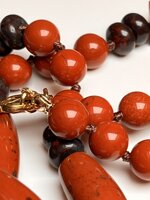 collana-con-pietre-dure-di-diaspro-rosso-e-brecciato