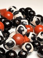 collana-con-pietre-dure-tibetane-onice-e-diaspro