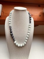 collana-con-pietre-dure-di-acquamarina-e-corallo-blu