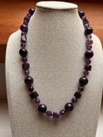 collana-con-pietre-dure-di-ametista-di-alta-qualita