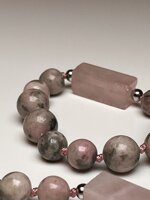 collana-con-pietre-dure-di-quarzite-lunga-68-cm