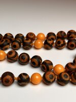 collana-con-pietre-dure-di-agata-tibetana-e-calcedonio-gialloarancio