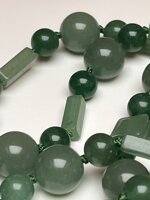 collana-con-pietre-dure-di-avventurina-verde