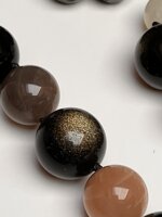 collana-con-pietre-dure-di-onice-pietra-di-luna-e-ossidiana-gold