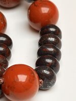 collana-con-pietre-dure-di-diaspro-rosso-e-diaspro-brecciato