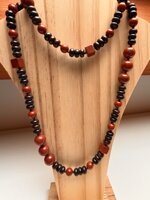 collana-con-pietre-dure-di-diaspro-rosso-e-diaspro-brecciato