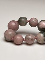 collana-con-pietre-dure-di-quarzite-lunga-68-cm