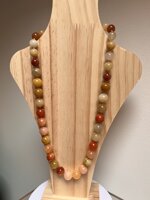 collana-con-pietre-dure-di-giada-imperiale