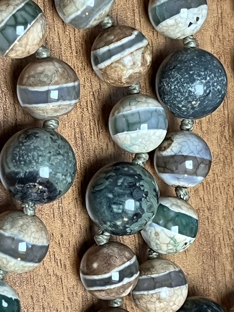 collana-con-pietre-dure-tibetane-e-diaspro