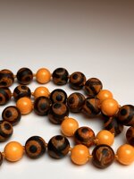 collana-con-pietre-dure-di-agata-tibetana-e-calcedonio-gialloarancio
