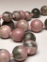 collana-con-pietre-dure-di-quarzite-lunga-80-cm