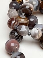 collana-con-pietre-dure-di-alta-qualita-di-agata-botswana