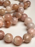 collana-con-pietre-dure-di-opale-rosa-del-peru