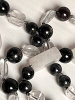 collana-con-pietre-dure-di-astrofillite-e-quarzo