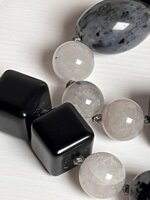 collana-con-pietre-dure-di-quarzo-e-agata