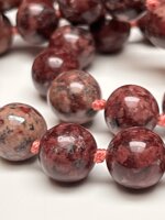 collana-con-pietre-dure-di-eudialyte