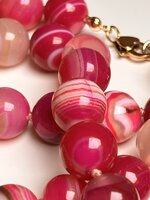 collana-con-pietre-dure-di-agata-fucsia