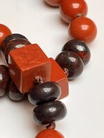 collana-con-pietre-dure-di-diaspro-rosso-e-brecciato