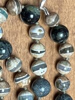 collana-con-pietre-dure-tibetane-e-diaspro