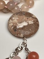 collana-con-pietre-dure-di-agata-cherry-e-pendente