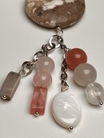 collana-con-pietre-dure-di-agata-cherry-e-pendente