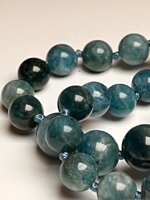 collana-con-pietre-dure-di-apatite-lunga-58-cm