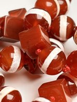 collana-con-pietre-dure-tibetane-e-agata-rossa